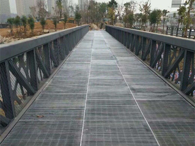 平台钢格板案例图片3